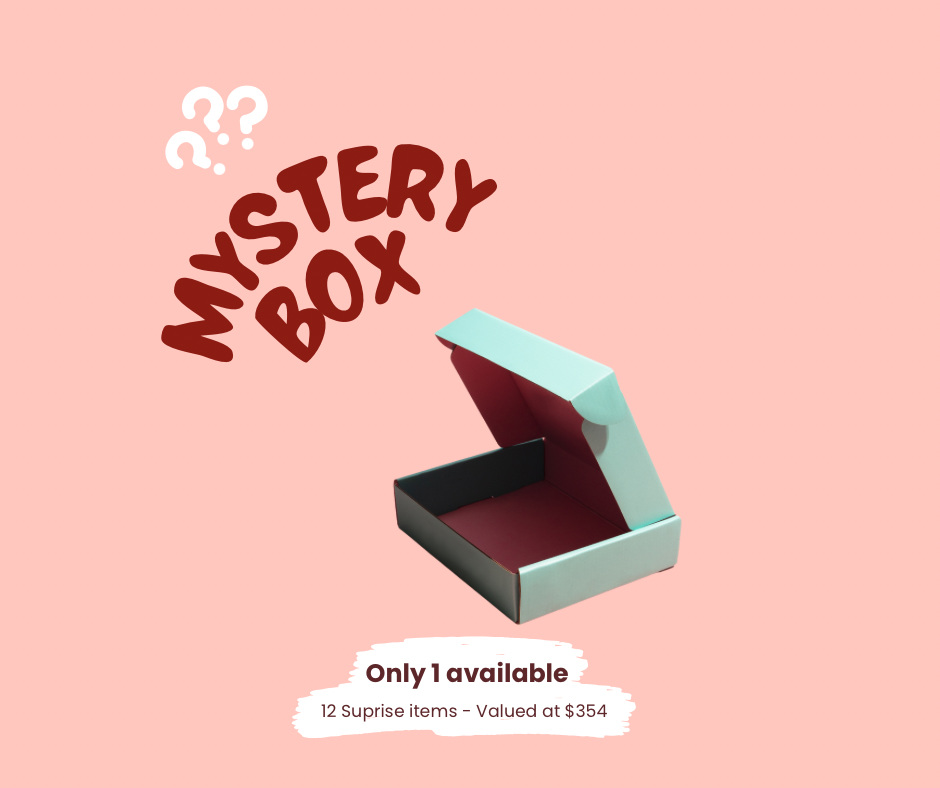 Mystery Makeup Box (+12 items)